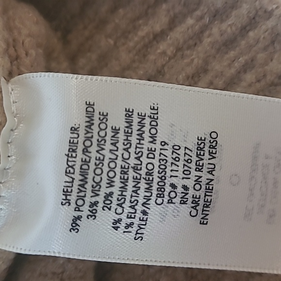 Alice + Olivia oversized super comfortable soft sweater - Picture 5 of 5